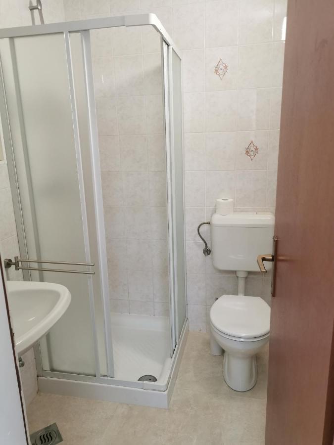 Apartment Sara Njivice Esterno foto